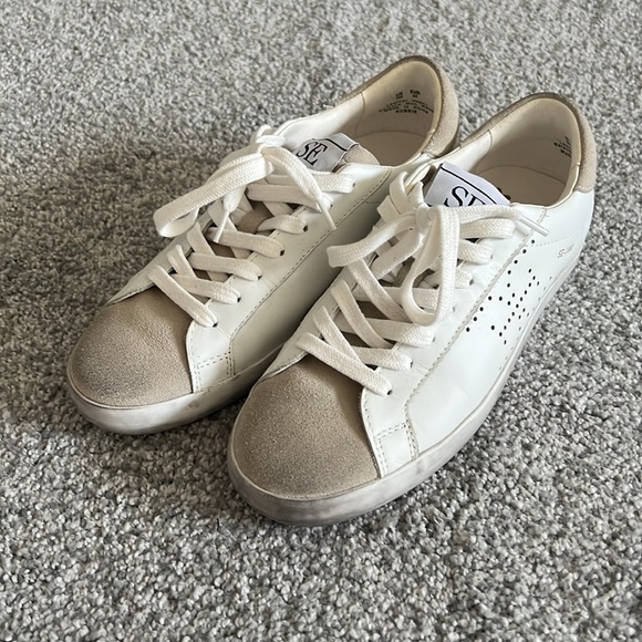(NWT) Sam Edelman Aubrie sneakers size 5 - Picture 1 of 12